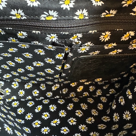 Brighton straw purse/tote, black & white leather bow. Zipper and inside pockets - Picture 8 of 14